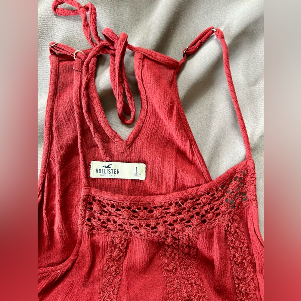 Hollister  halter cami